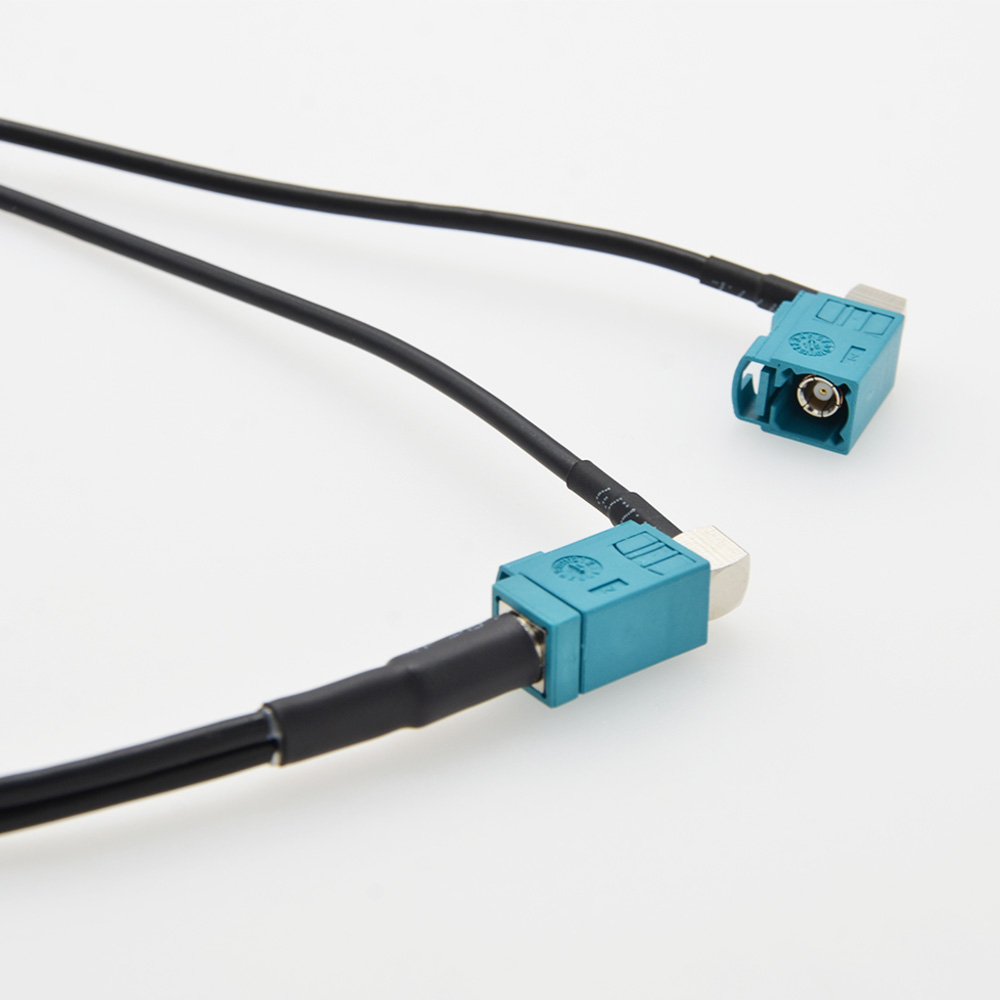 รถGPSเสาอากาศSplitterสำหรับBMW - Audio Splitter Y บทวิจารณ์และราคา